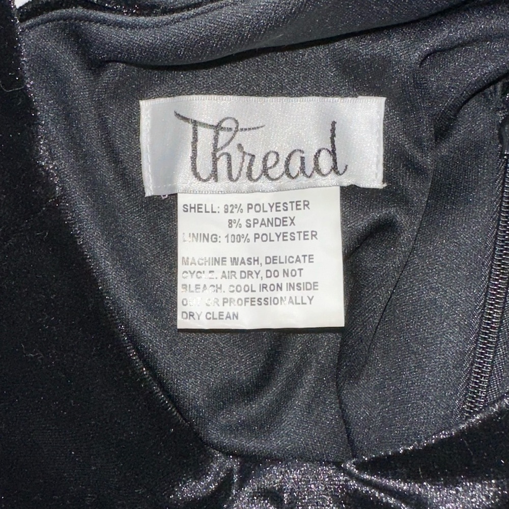 Black velvet gown - Picture 3 of 3